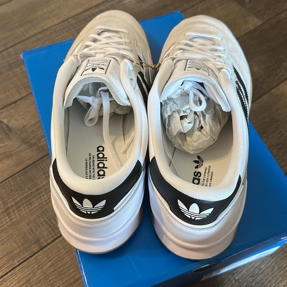 Adidas Predator Men’s Shoes - Picture 3 of 3